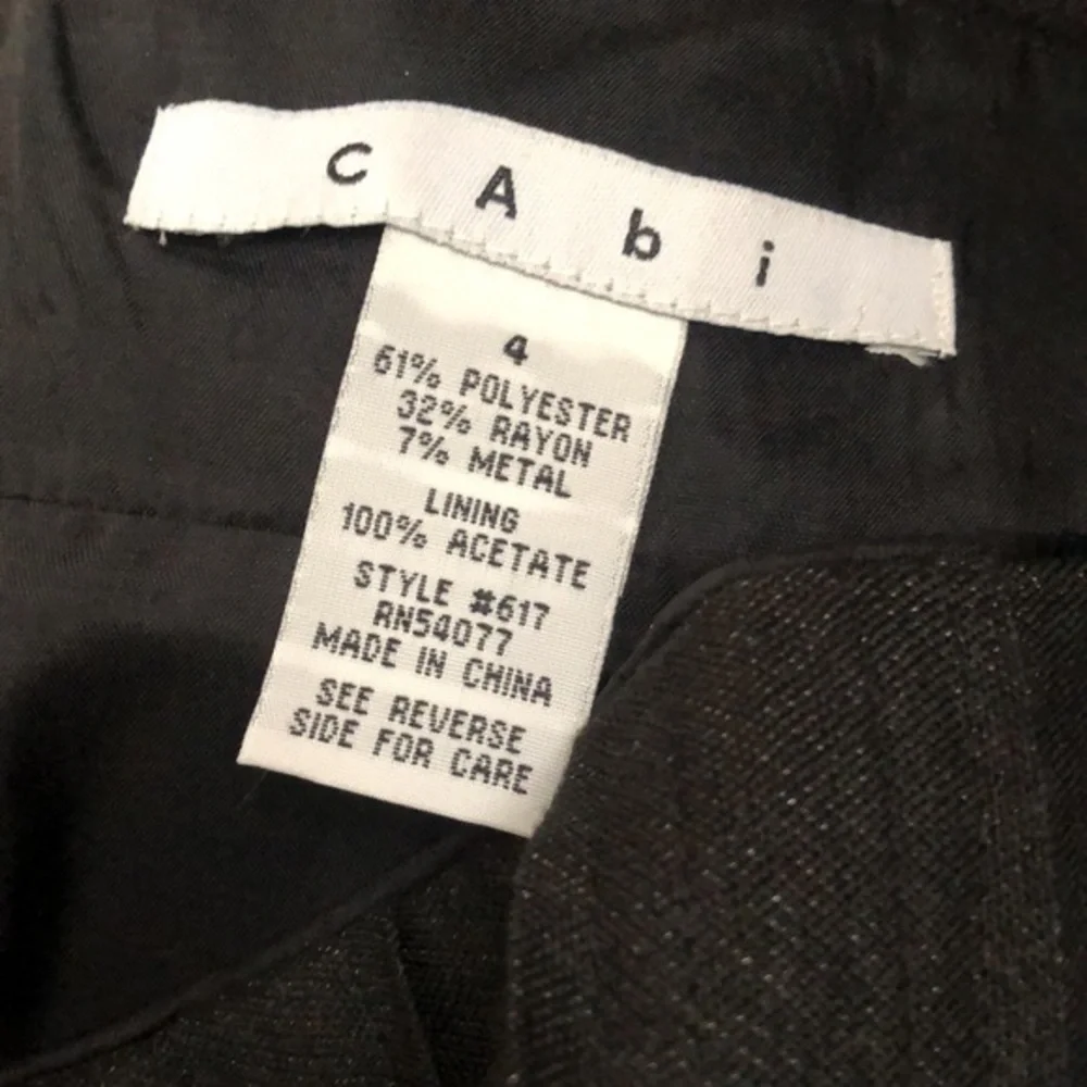 CABI THEATER CRINKLED PLEATED METALLIC SHEEN SKIRT BLACK GRAY DARK ACADEMIA 4